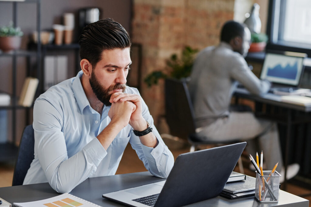 Sélection de bons plans services pro : lesquels sont utiles pour organiser son espace de travail.